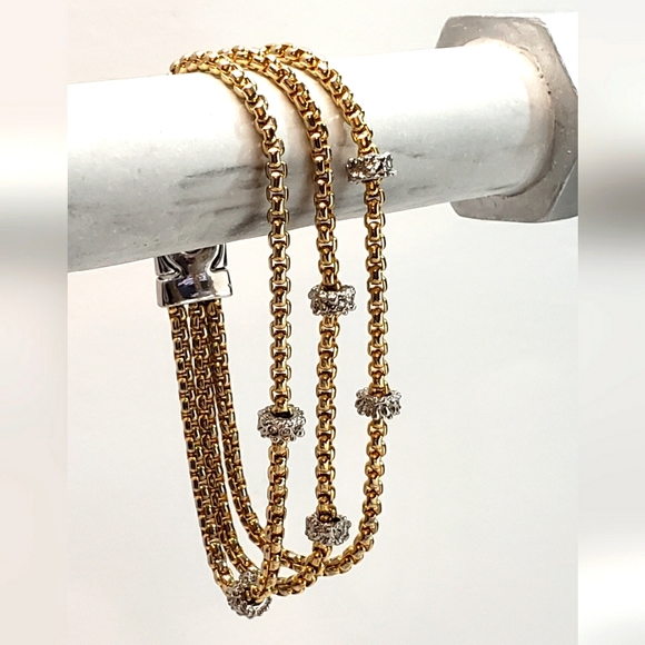 Gold and Silver tone Bracelet - Picture 4 of 7